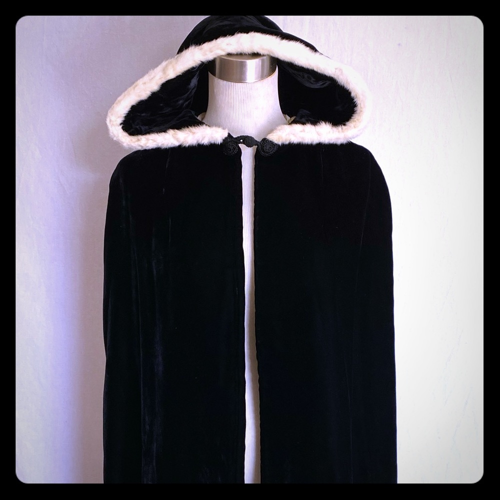 Vintage velvet cape with fur trimmed hood